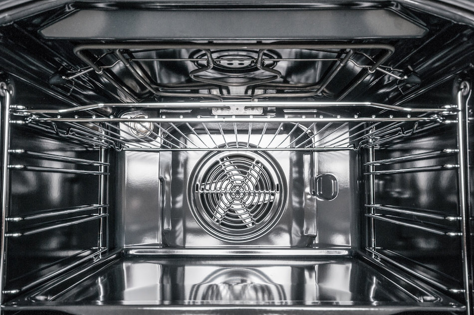 Deep Cleaning the Inside of an Oven